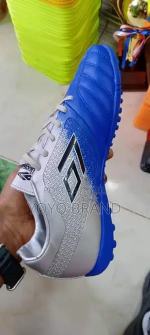 New Umbro Futsal Foot Ball Shoes