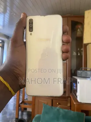 Samsung Galaxy A70 128 GB White