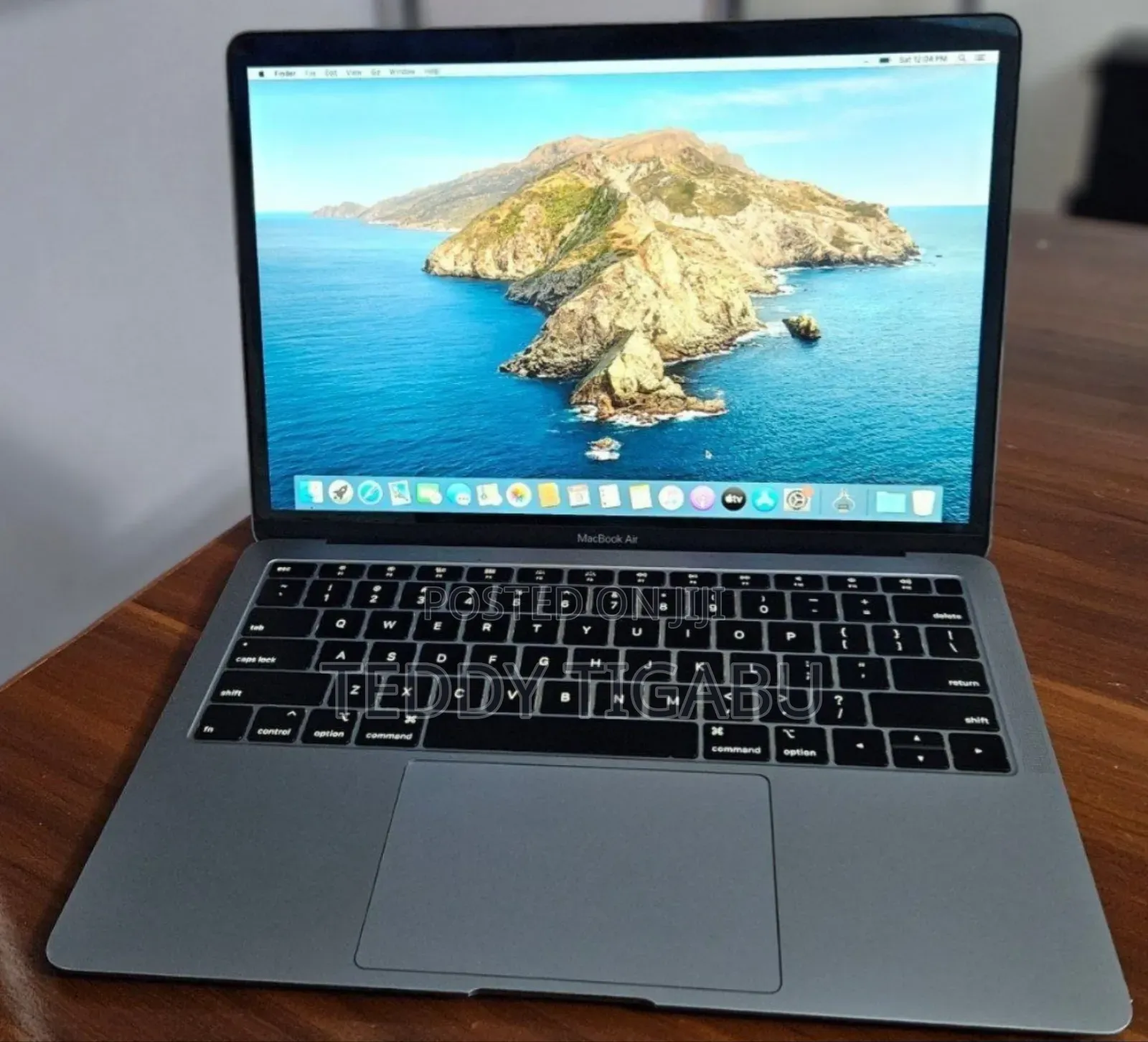 New Laptop Apple MacBook Pro 2019 8GB Intel Core I5 SSD 128GB