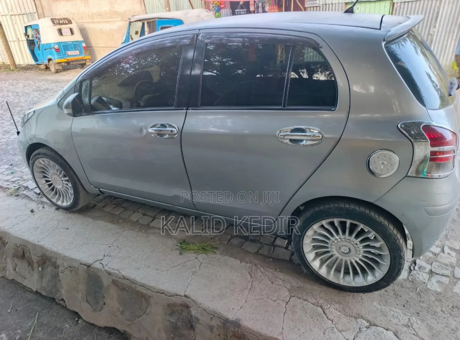 Toyota Yaris 2010 Silver
