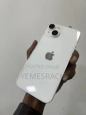 Photo - Apple iPhone 13 128 GB White