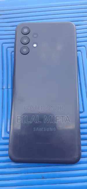 Photo - Samsung Galaxy A13 64 GB Black