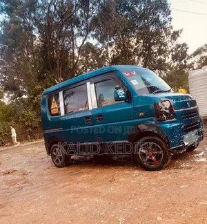 Suzuki Every Wagon 2013 Blue