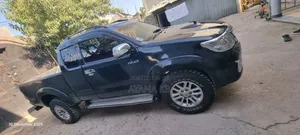 Toyota Hilux 2014 Black
