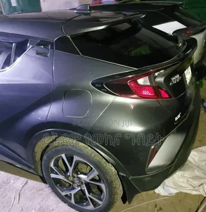 Toyota C-HR 2020 Gray