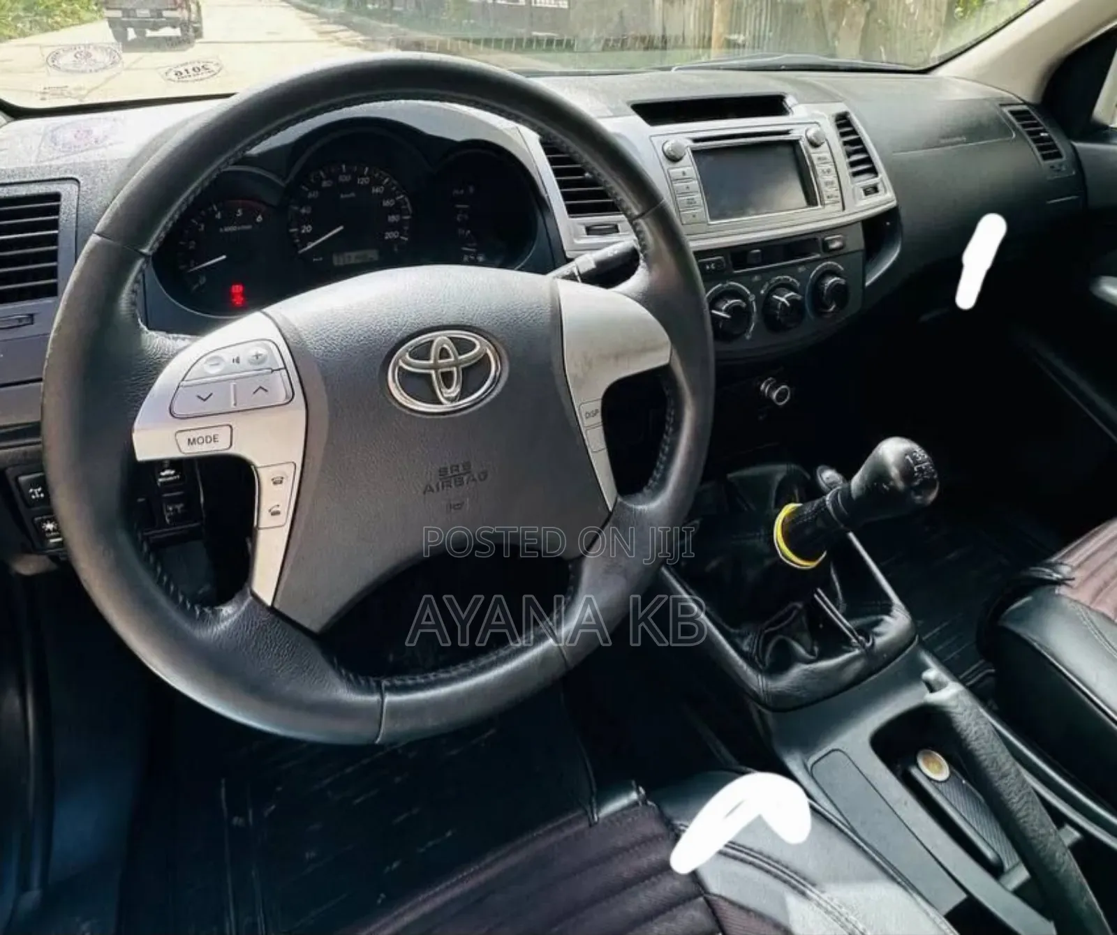 Toyota Hilux 2014 Black