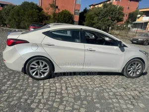 Hyundai Elantra 2015 White
