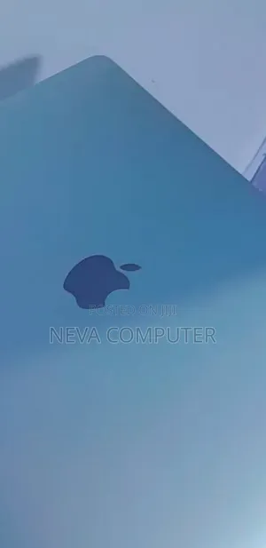 New Laptop Apple MacBook Pro M1 8GB Apple M1 Pro SSD 256GB