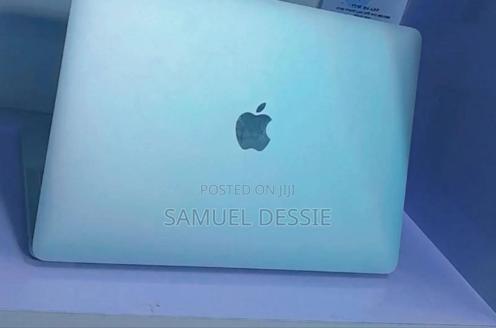 New Laptop Apple MacBook Pro 2022 M2 8GB Apple M2 SSD 256GB