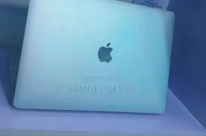 New Laptop Apple MacBook Pro 2022 M2 8GB Apple M2 SSD 256GB
