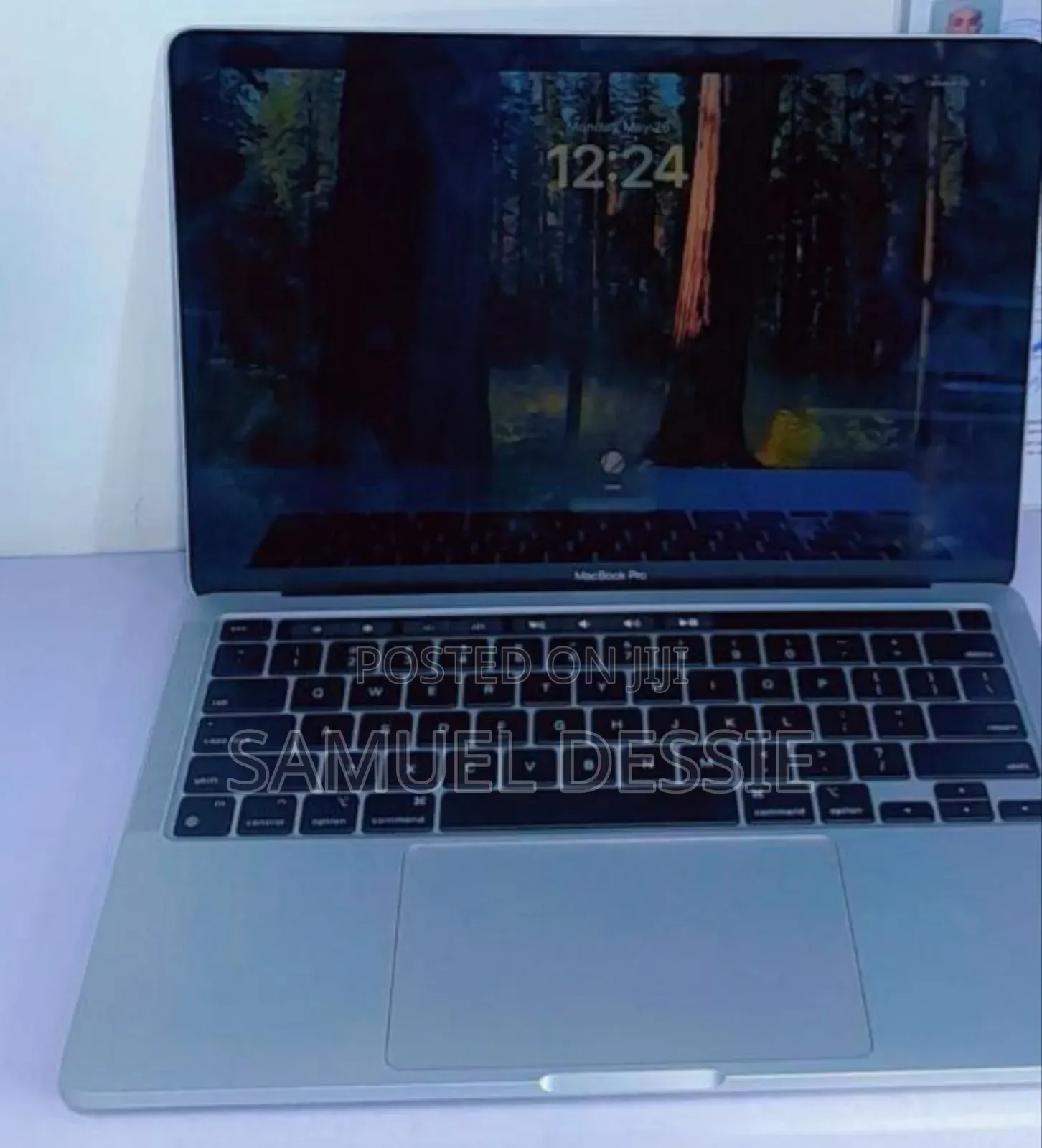 New Laptop Apple MacBook Pro 2022 M2 8GB Apple M2 SSD 256GB
