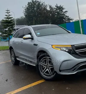 Photo - Mercedes-Benz EQC EQC400 4MATIC 2022 Silver