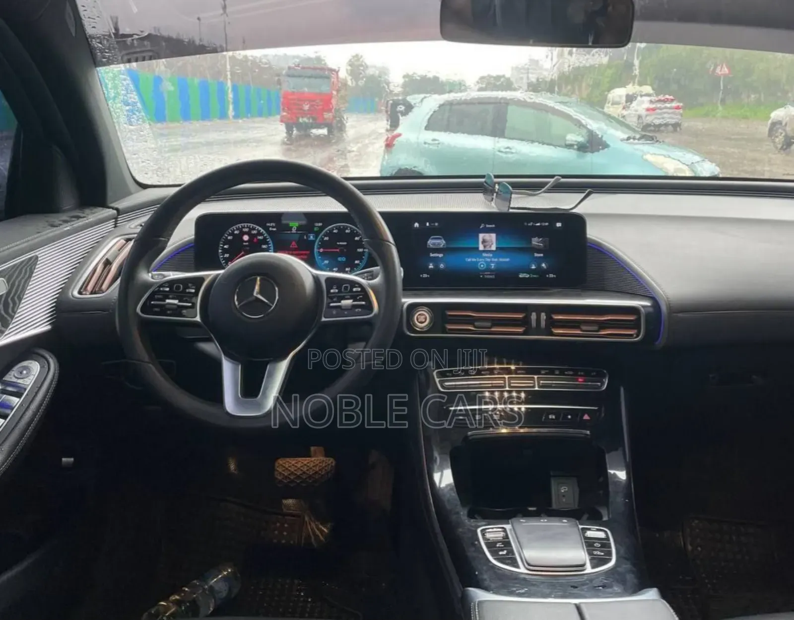 Mercedes-Benz EQC EQC400 4MATIC 2022 Silver