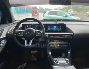 Mercedes-Benz EQC EQC400 4MATIC 2022 Silver