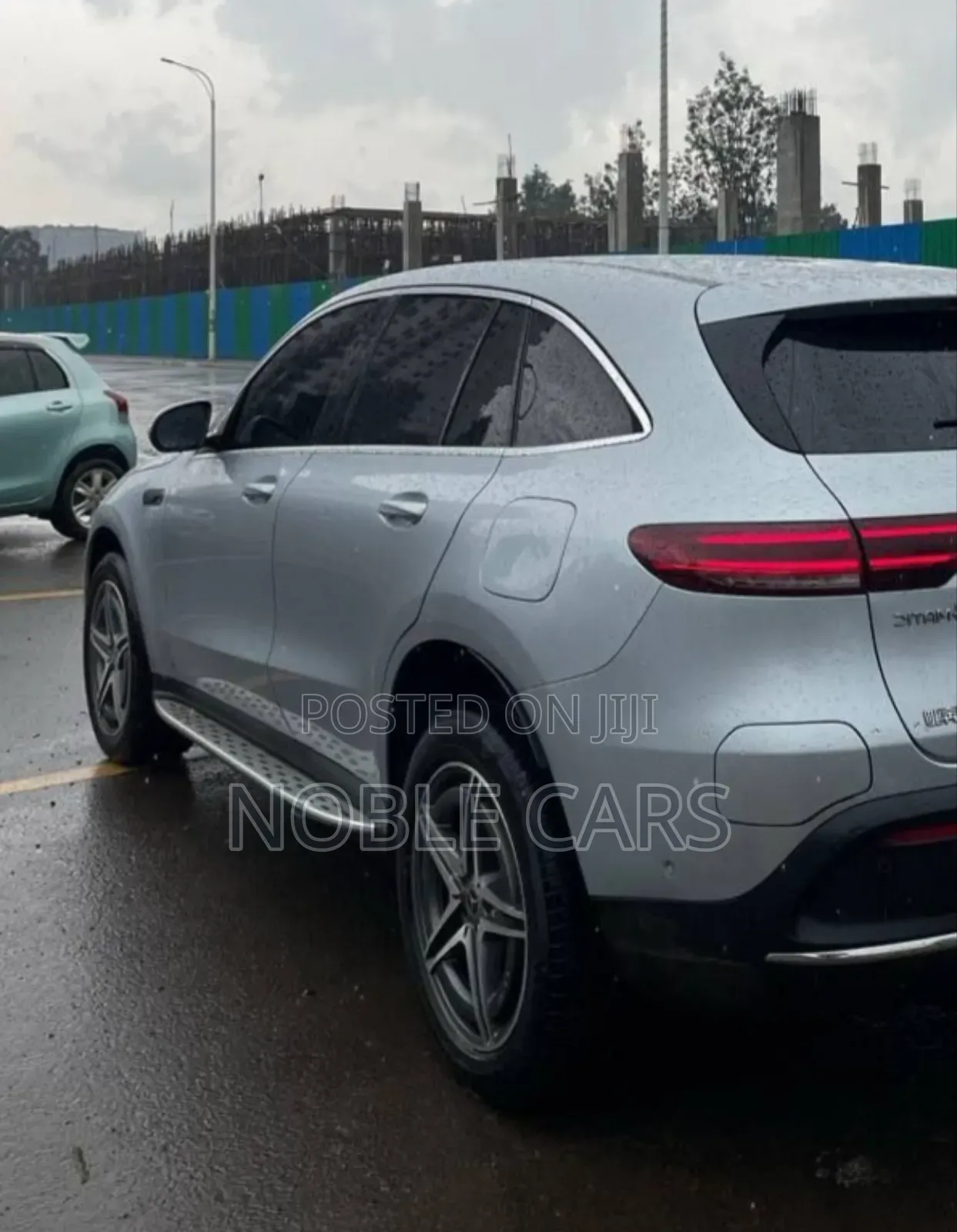Mercedes-Benz EQC EQC400 4MATIC 2022 Silver