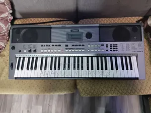 Photo - Yamaha PSR E443 Keyboard Piano
