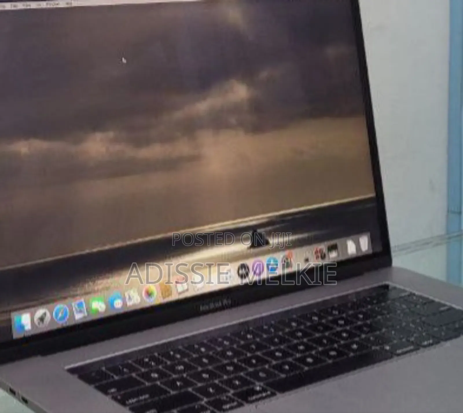 New Laptop Apple MacBook Pro 2019 32GB Intel Core i9 SSD 512GB