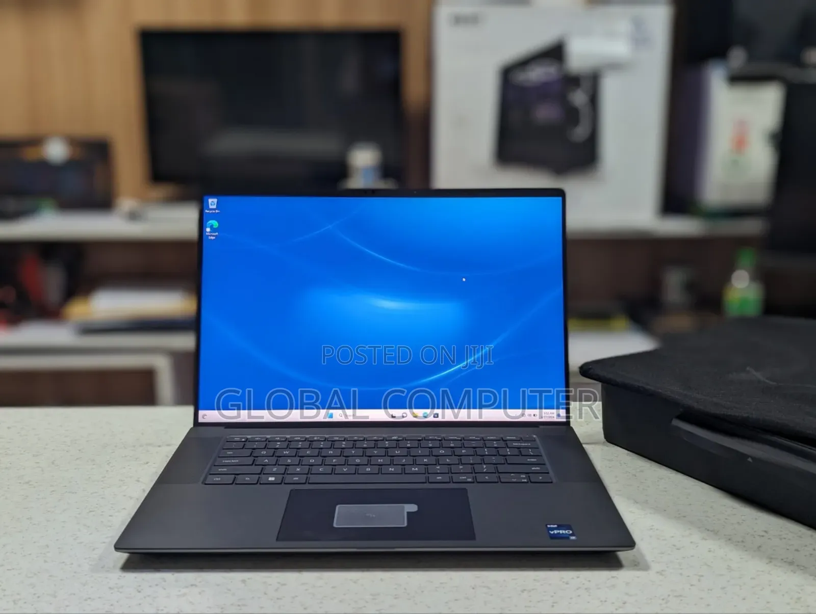 New Laptop Dell Precision 5680 16GB Intel Core I7 SSD 1T