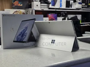 New Laptop Microsoft Surface Pro 9 16GB Intel Core i7 SSD 256GB