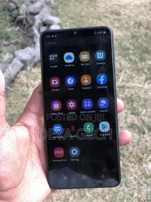 New Samsung Galaxy A12 32 GB Black