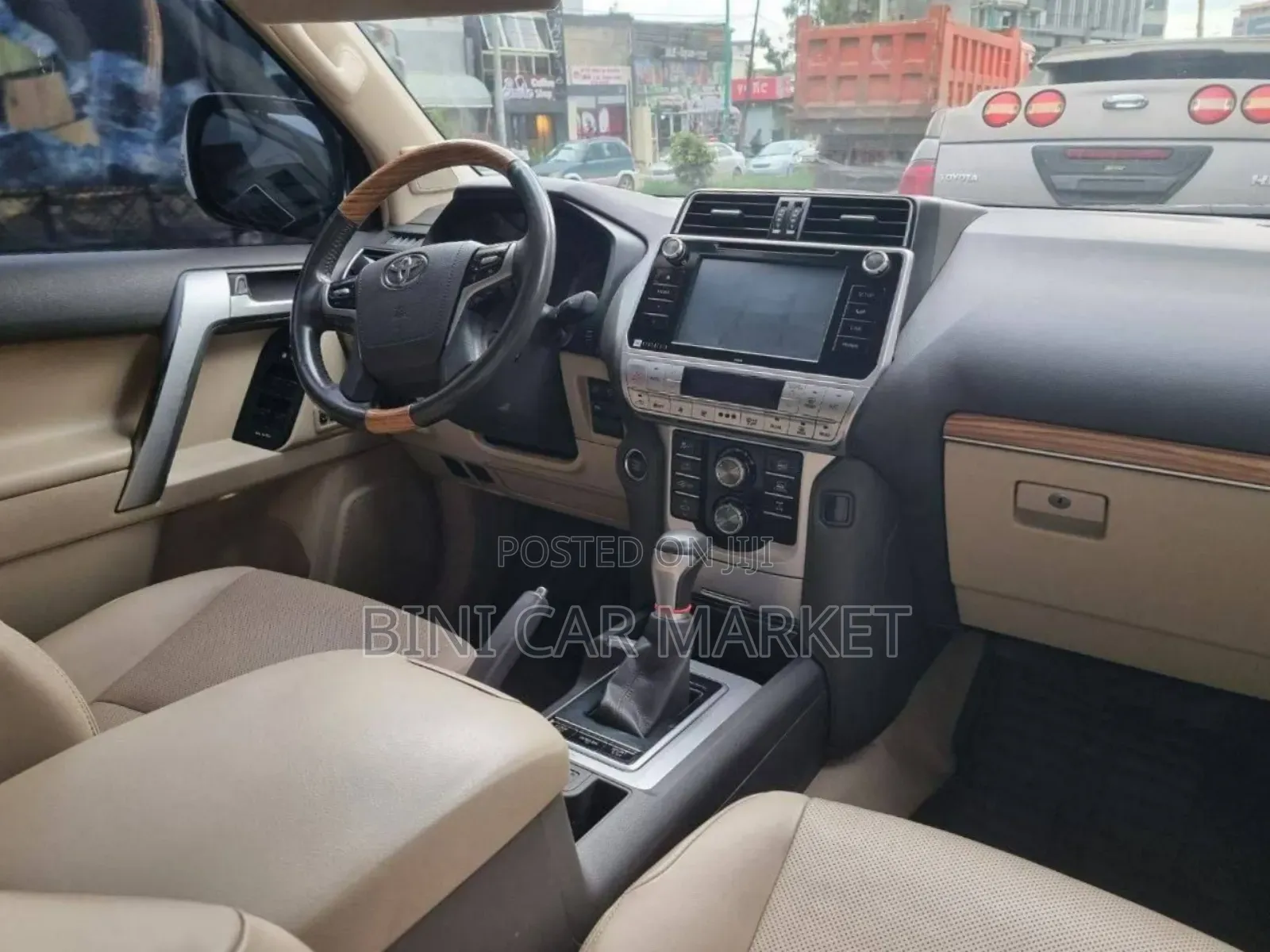 Toyota Land Cruiser Prado 2022 White