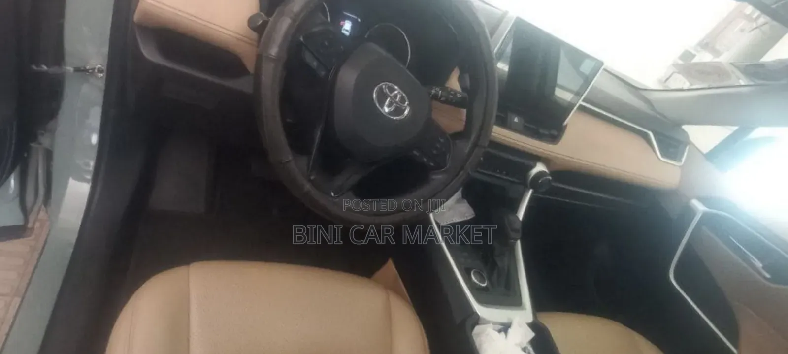 Toyota RAV4 2021 Gray