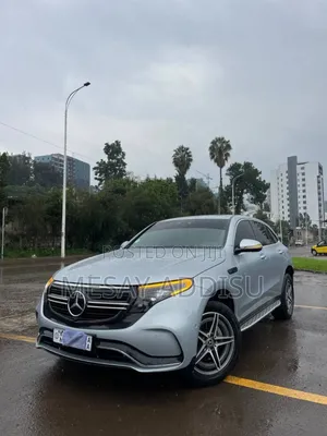 Mercedes-Benz EQC EQC400 4MATIC 2022 Silver