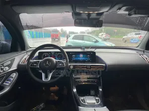 Mercedes-Benz EQC EQC400 4MATIC 2022 Silver