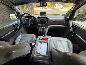 Hyundai Starex 2021 Blue