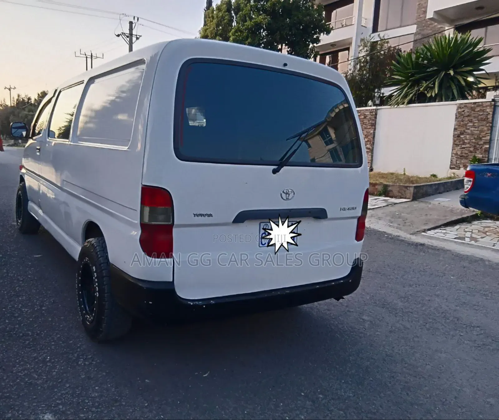 Toyota HiAce 2002 White
