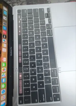 New Laptop Apple MacBook Pro 2022 M2 8GB Apple M2 SSD 256GB