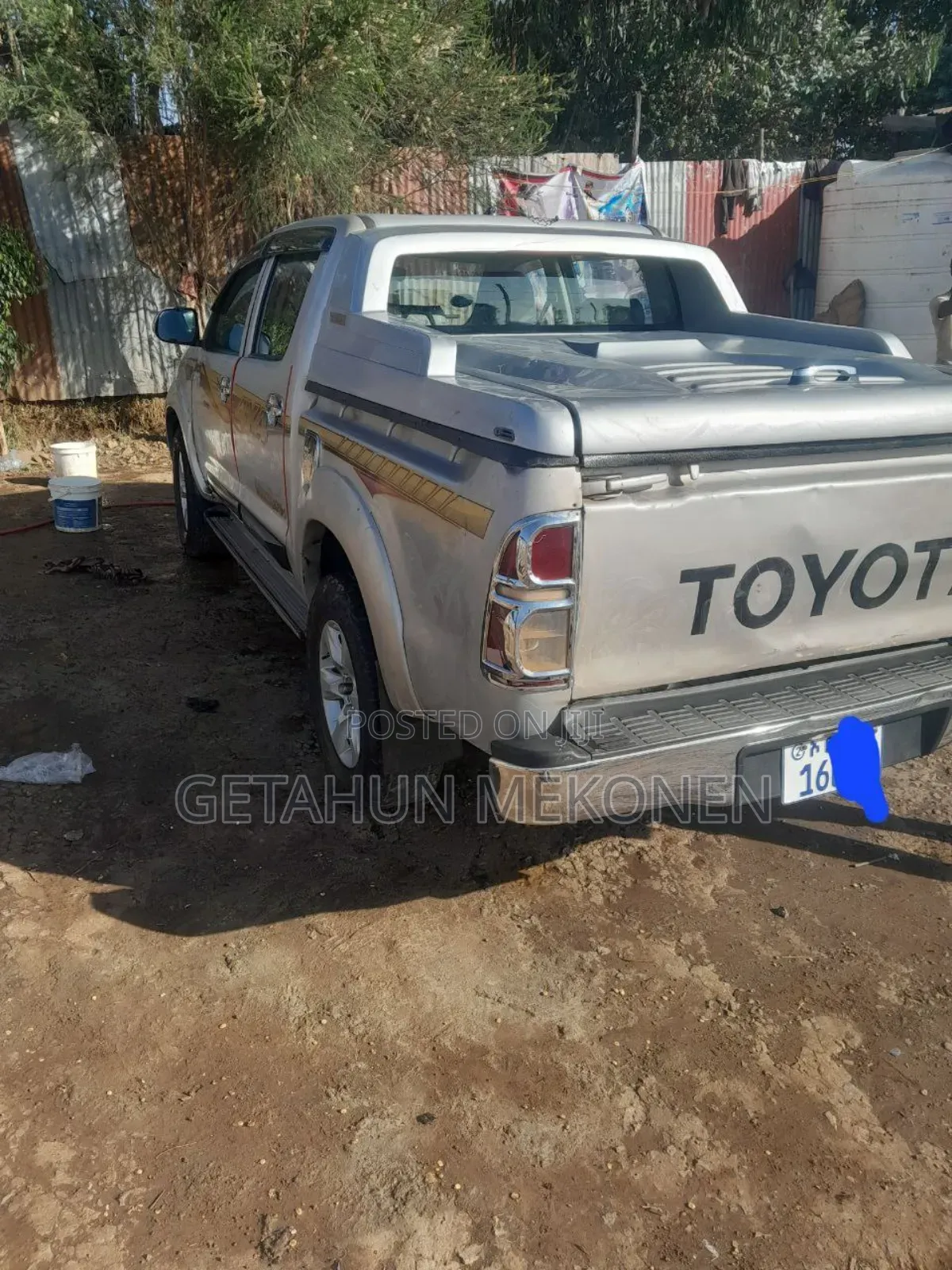 Toyota Hilux 2013 Gold