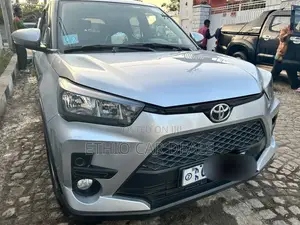 Photo - Toyota Raize 1.2 FWD 2022 Silver