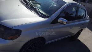 Toyota Platz 1.0 FWD 2002 Silver