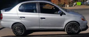 Toyota Platz 1.0 FWD 2002 Silver