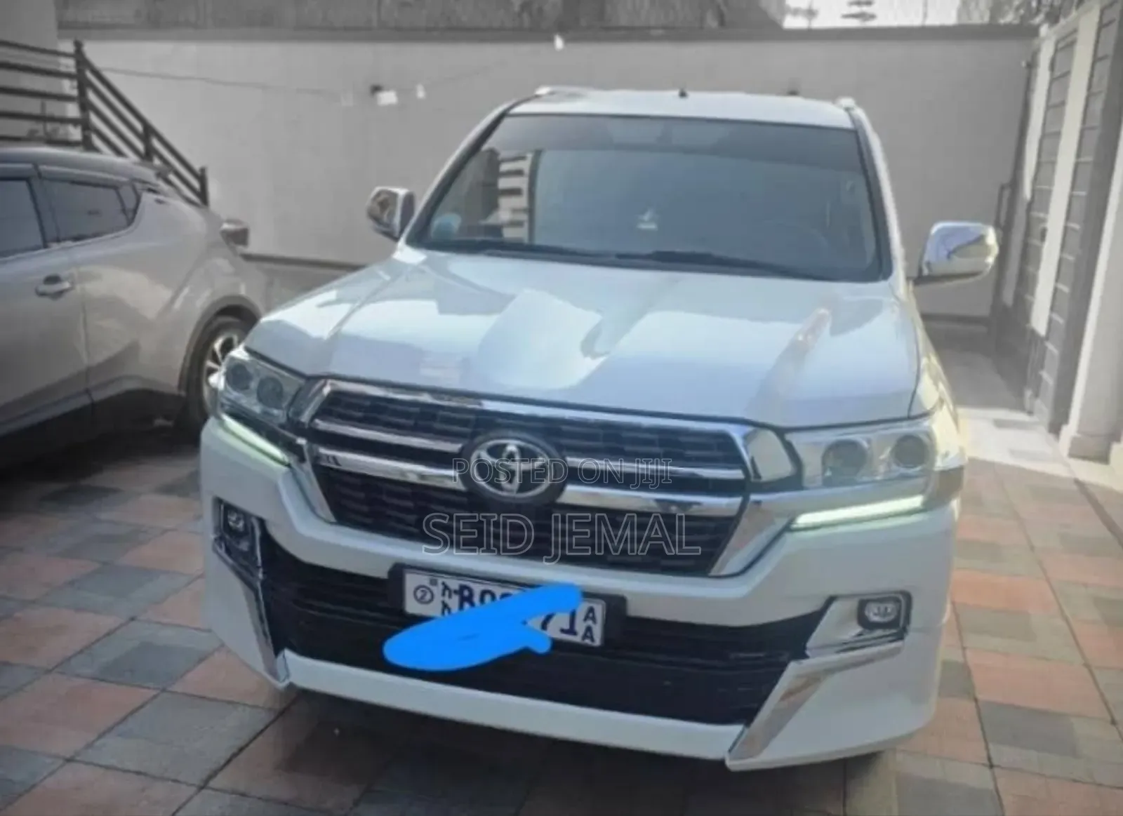 Toyota Land Cruiser 2012 White