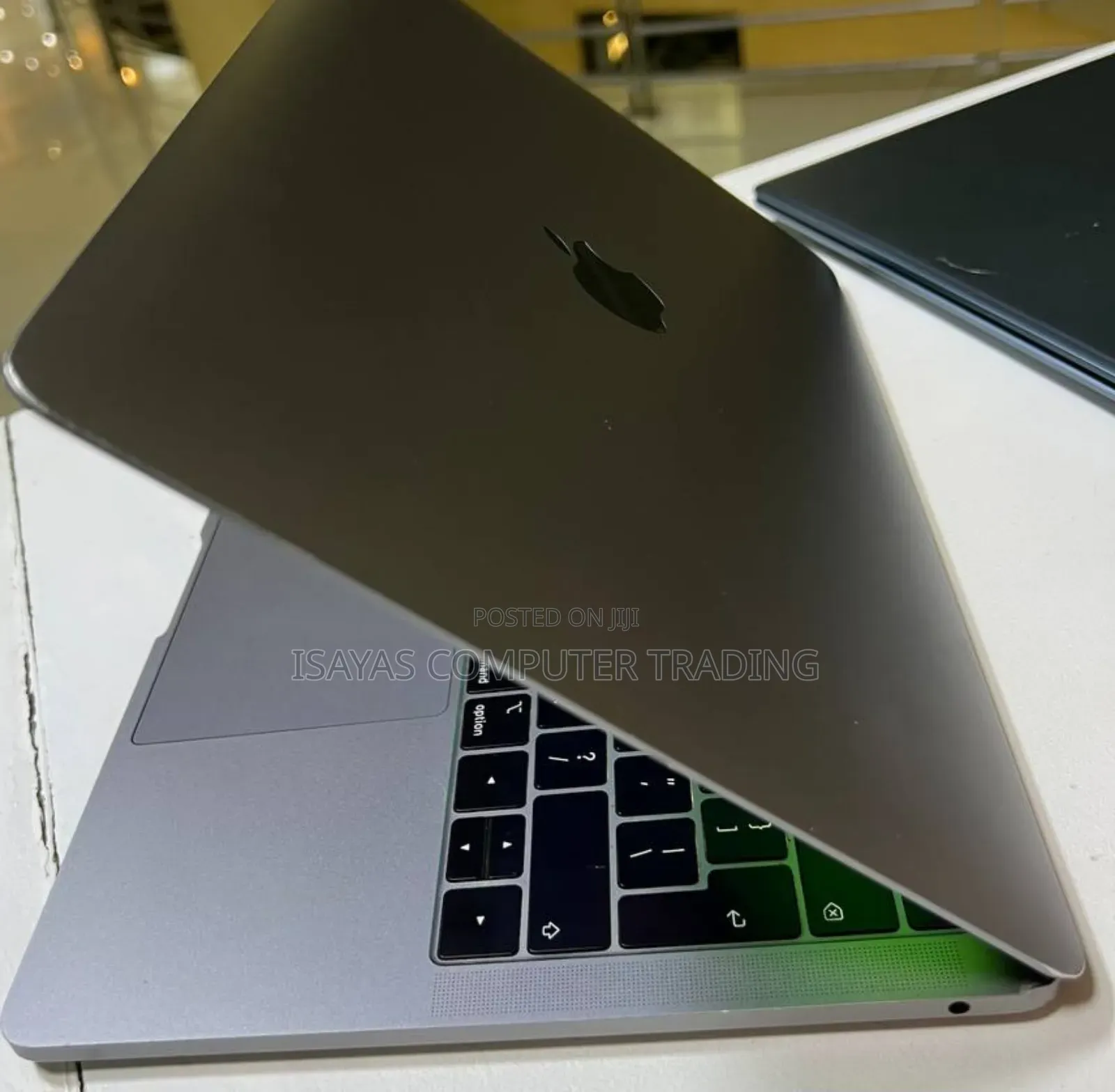 New Laptop Apple MacBook Pro 2019 8GB SSD 128GB