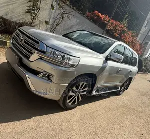 Toyota Land Cruiser 2017 Silver