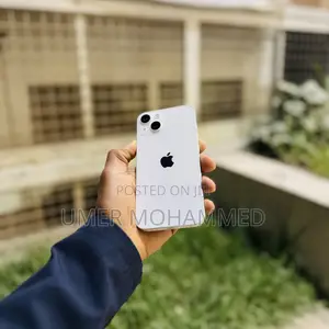 Photo - Apple iPhone 13 128 GB White