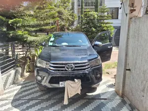 Toyota Hilux Revo Double Cab Deisel 2.8 AWD 2016 Black