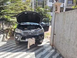 Toyota Hilux Revo Double Cab Deisel 2.8 AWD 2016 Black