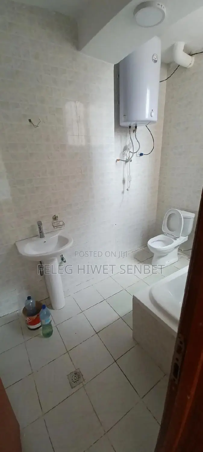 2bdrm Apartment in አአ, Bole for sale
