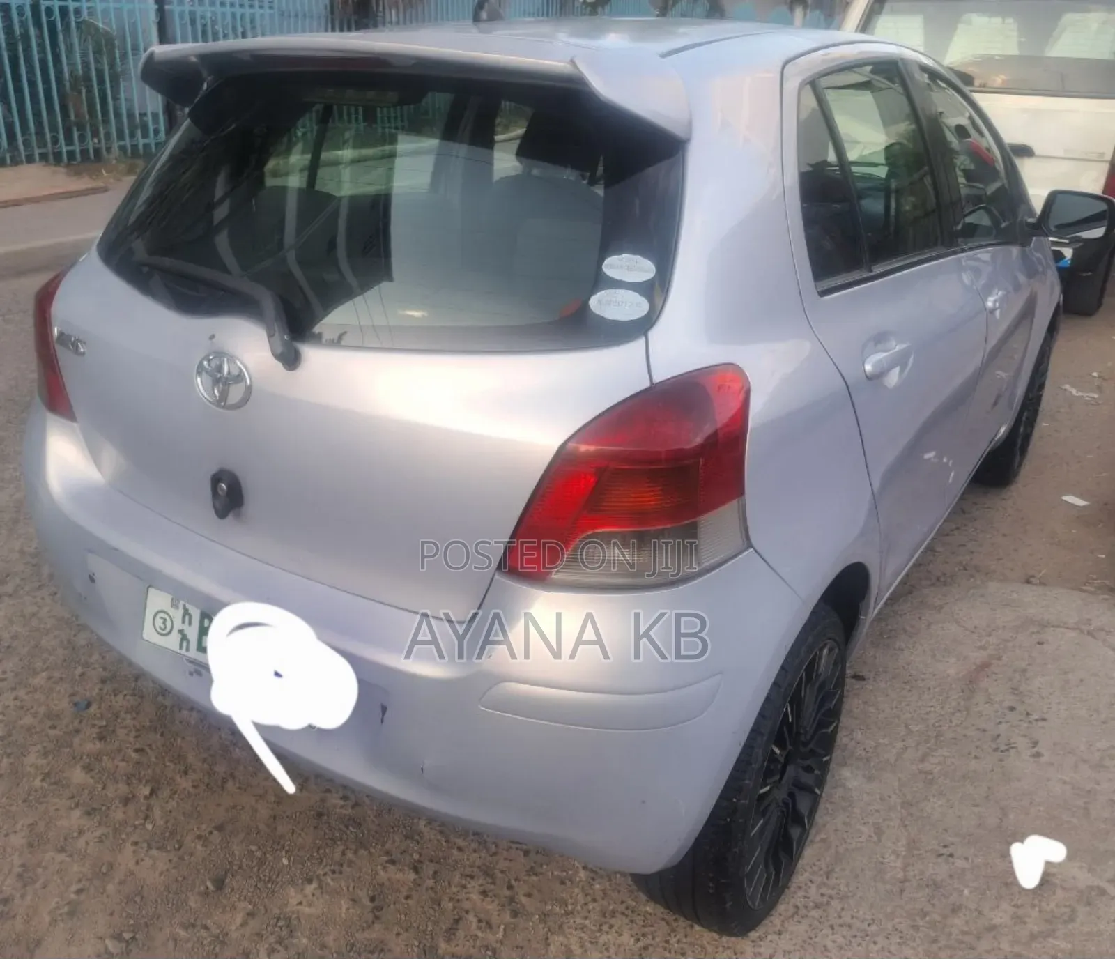 Toyota Yaris 2010 Silver