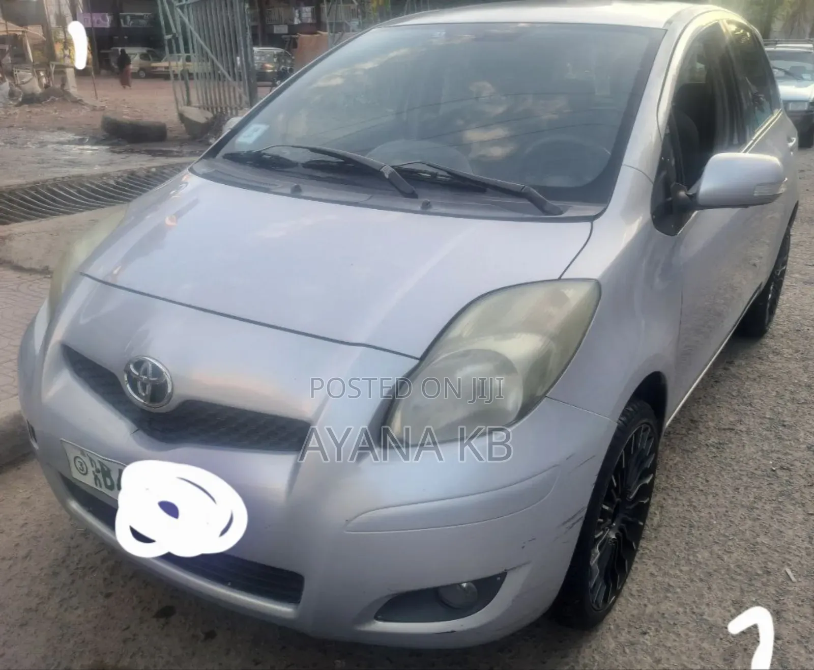 Toyota Yaris 2010 Silver