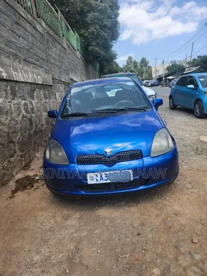 Photo - Toyota Vitz 2001 Blue