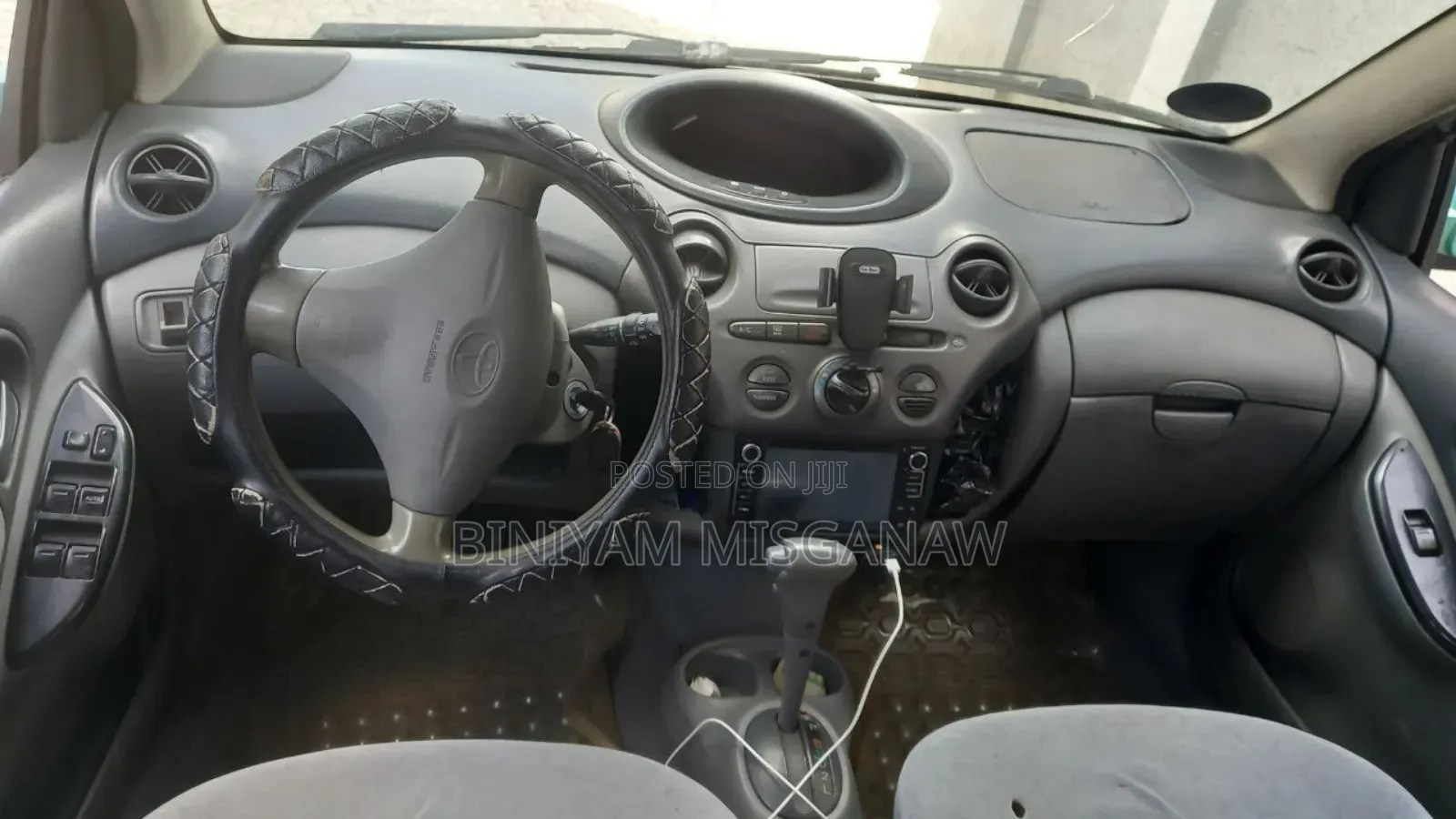 Toyota Vitz 2001 Blue