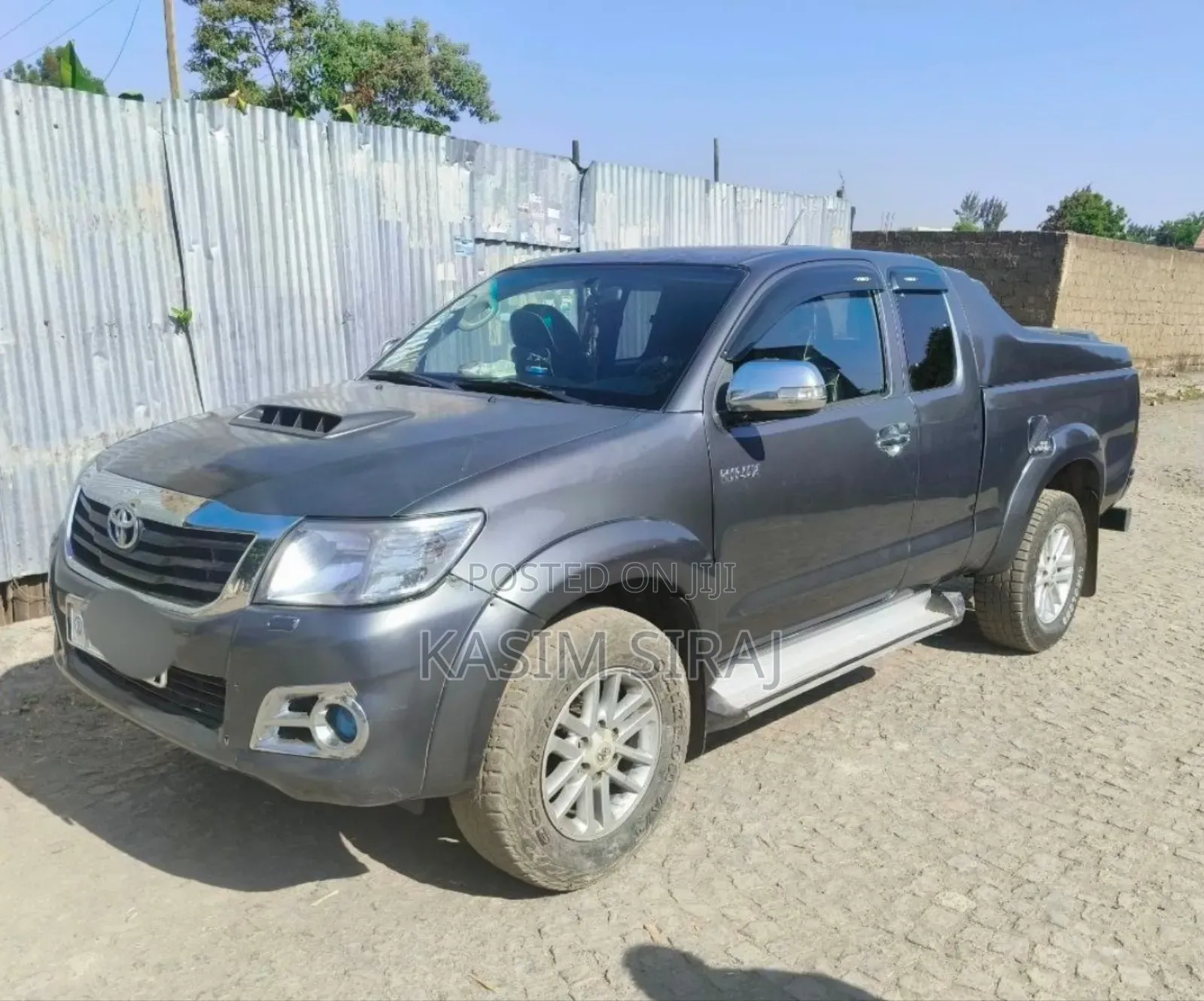 Toyota Hilux SR 4x4 2014 Gray