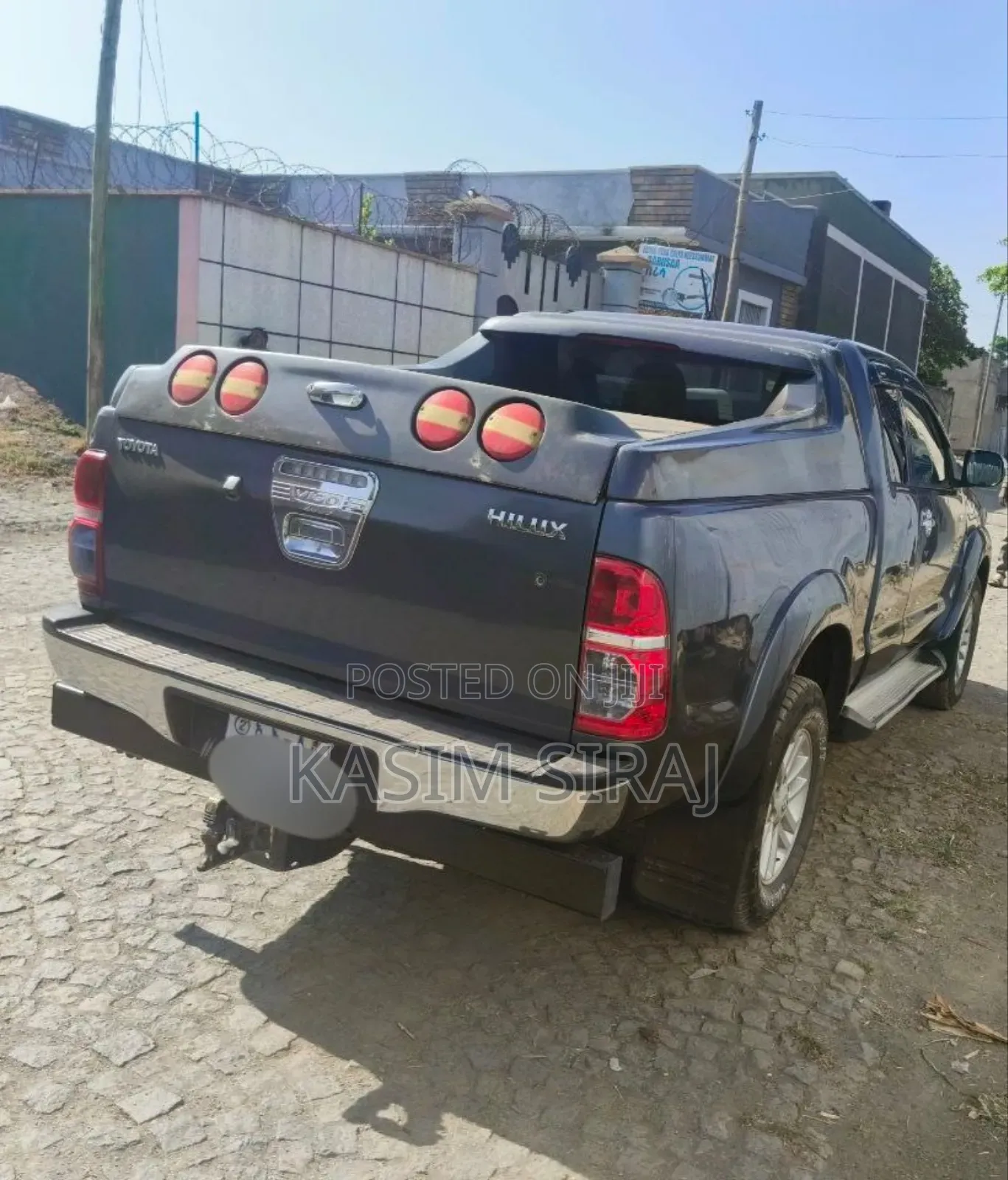 Toyota Hilux SR 4x4 2014 Gray