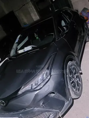 Toyota C-HR 2020 Maroon