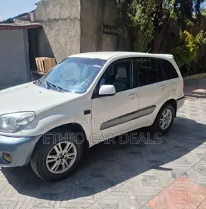 Photo - Toyota RAV4 Automatic 2004 White